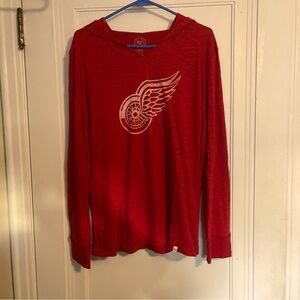 Red wing top large. Ladies